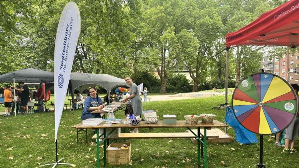 Das Stadtteilbüro beim Sommerfest im Pestalozzihain