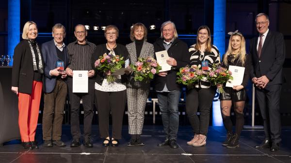 Bild der Preisträgerinnen und Preisträger des Gelsenkirchener Ehrenamtspreises